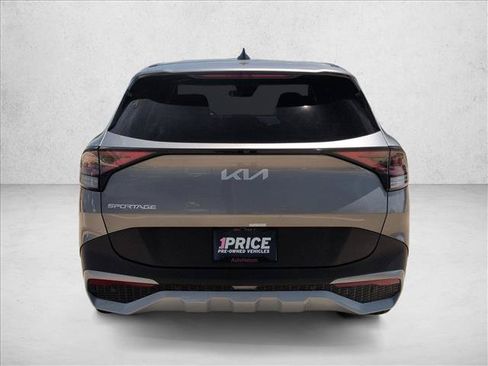 Used 2023 Kia Sportage LX FWD image 7