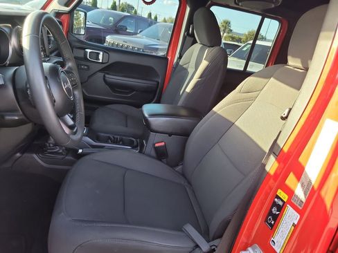 Used 2023 Jeep Wrangler Sport S image 15