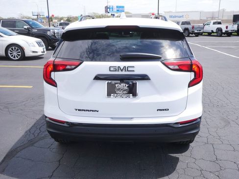 Used 2021 GMC Terrain SLT w/ Infotainment Package II AWD/4WD image 6