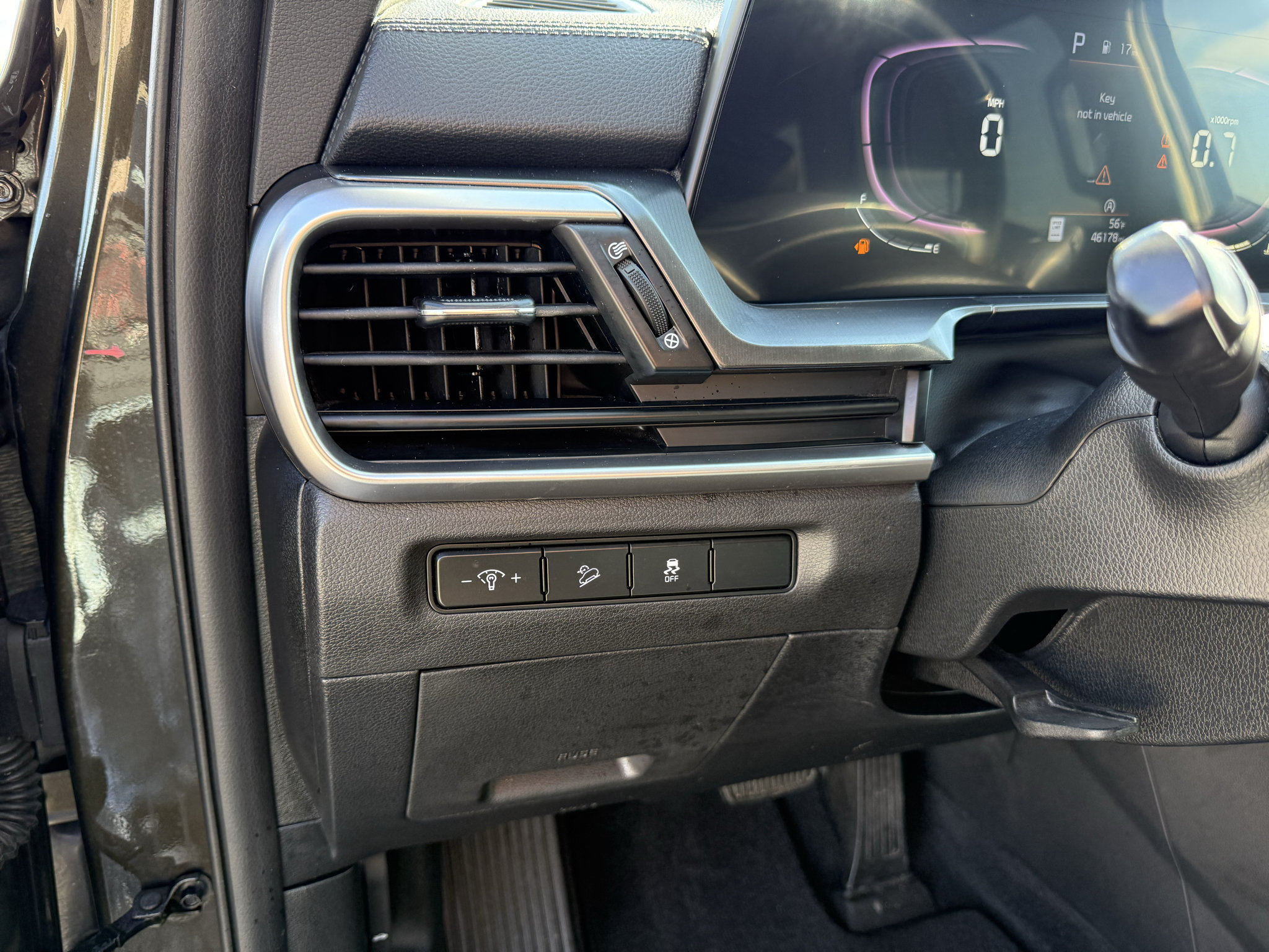 Used 2024 Kia Telluride S w/ S Sunroof Package AWD/4WD image 16