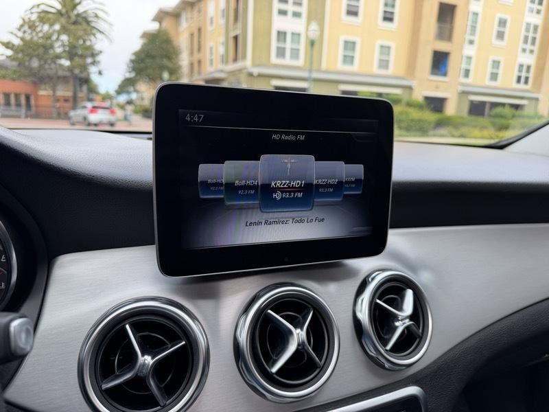 Used 2018 Mercedes-Benz GLA 250 4MATIC image 65