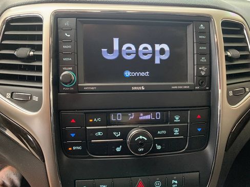 Used 2012 Jeep Grand Cherokee Laredo AWD/4WD image 21