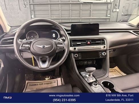 Used 2025 Genesis G70 2.5T image 14