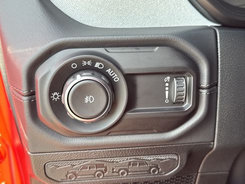 New 2026 Jeep Wrangler Unlimited Sahara w/ Safety Group AWD/4WD image 37