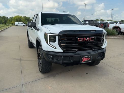 Used 2024 GMC Sierra 1500 AT4X w/ AT4X AEV Edition image 4