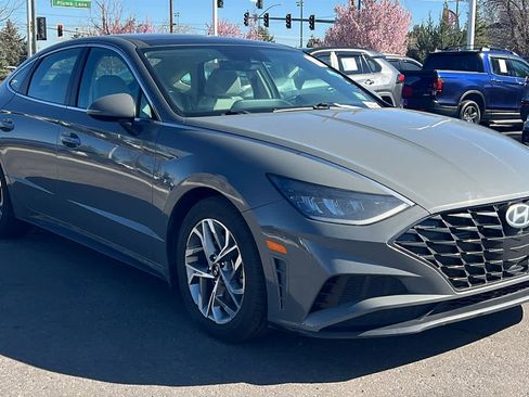 Used 2021 Hyundai Sonata SEL w/ Convenience Package image 3