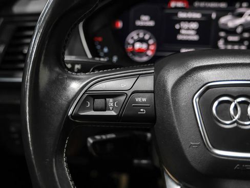 Used 2018 Audi SQ5 Premium Plus w/ Navigation Package image 20