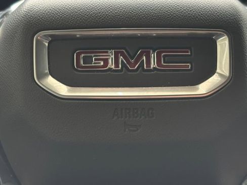 Used 2026 GMC Acadia Elevation FWD image 13