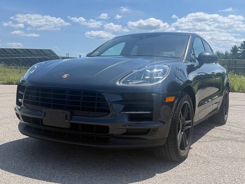 Used 2020 Porsche Macan S AWD/4WD image 1