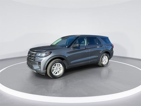 New 2026 Ford Explorer Active image 4