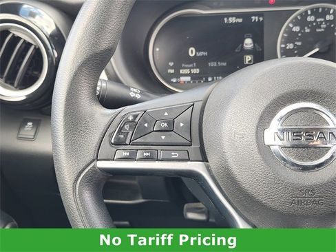 Used 2018 Nissan Kicks SV image 28