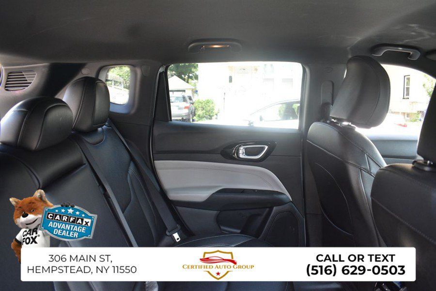 Used 2025 Jeep Compass Limited AWD/4WD image 25