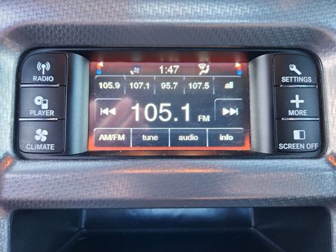 Used 2013 Dodge Charger SE image 28