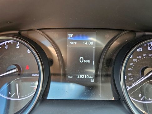 Used 2023 Toyota Camry SE FWD image 10