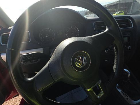 Used 2013 Volkswagen Jetta SE image 9