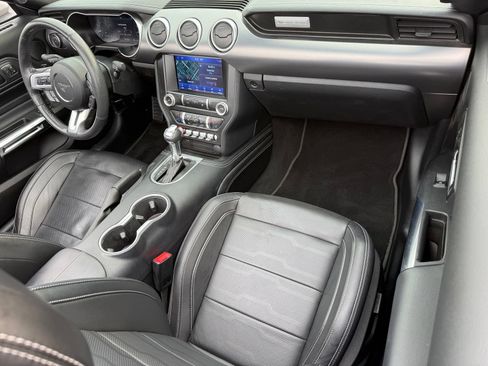 Used 2022 Ford Mustang Premium RWD image 15