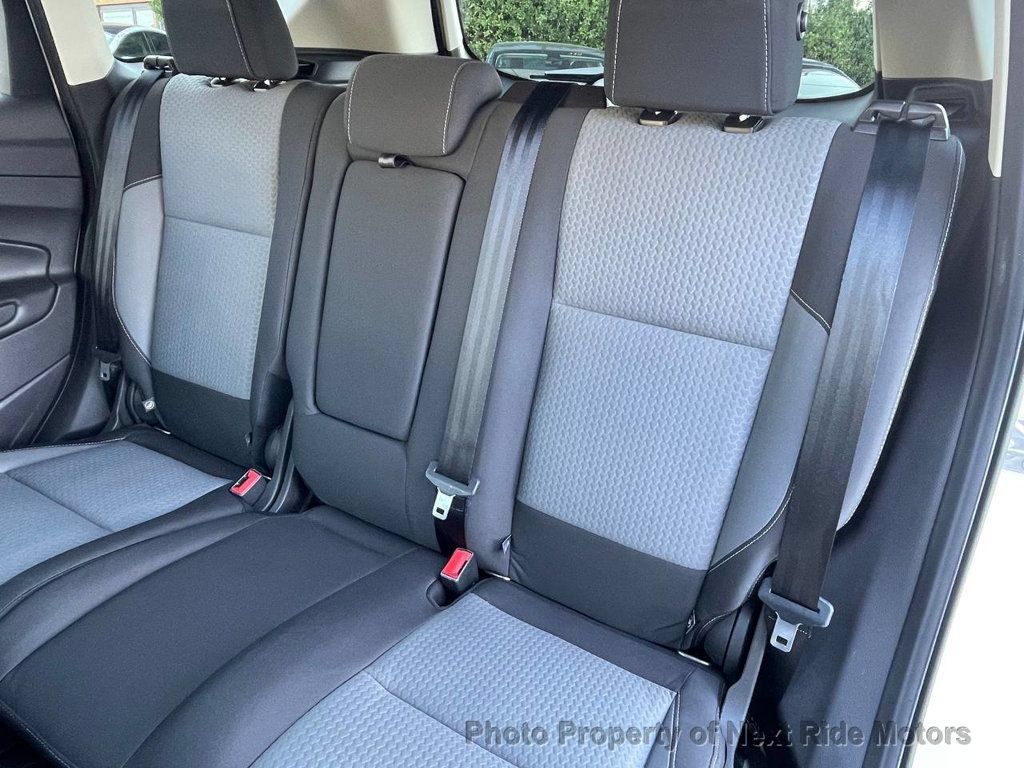 Used 2017 Ford Escape SE FWD image 13