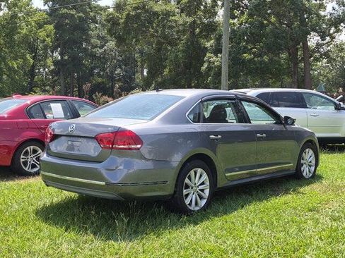 Used 2012 Volkswagen Passat 2.5 SEL FWD image 3