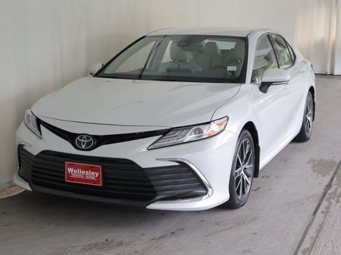 Used 2023 Toyota Camry XLE AWD/4WD image 22
