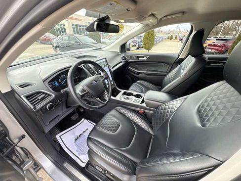 Used 2024 Ford Edge Titanium image 33