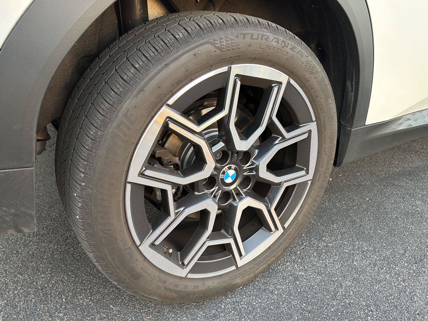Used 2025 BMW X2 xDrive28i w/ Technology Package AWD/4WD image 9