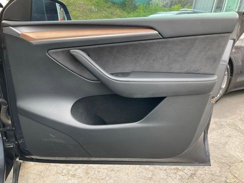 Used 2023 Tesla Model Y 2WD image 72