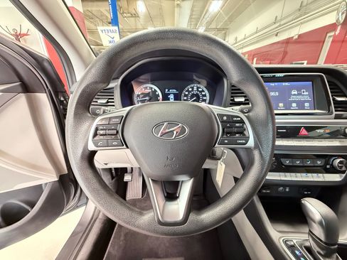 Used 2019 Hyundai Sonata SE w/ Cargo Package FWD image 21