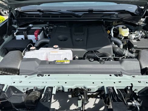 New 2026 Toyota Tundra SR5 AWD/4WD image 28