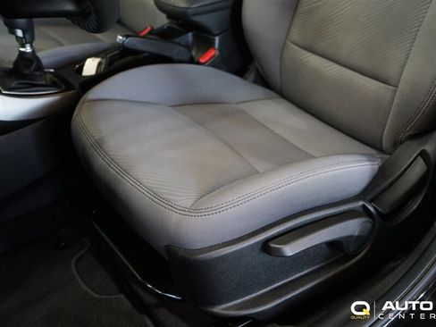 Used 2013 Hyundai Elantra Sedan FWD image 12