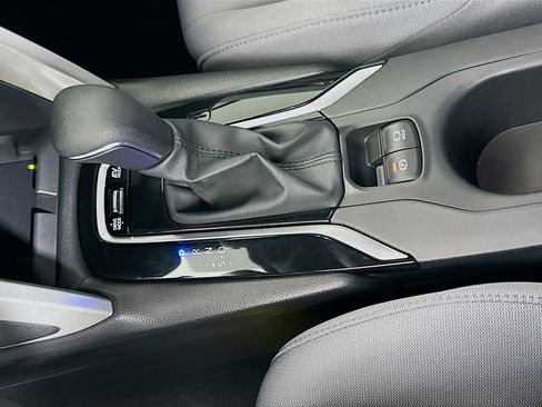 Used 2024 Toyota Corolla Cross SE image 17