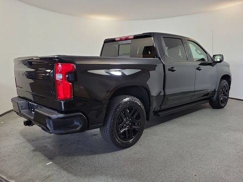 Used 2025 Chevrolet Silverado 1500 High Country w/ Midnight Edition AWD/4WD image 6
