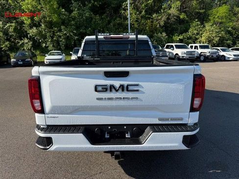 Used 2021 GMC Sierra 1500 Elevation w/ LPO, Elevation Black Package AWD/4WD image 8