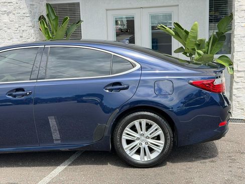 Used 2014 Lexus ES 350 w/ Premium Package FWD image 10