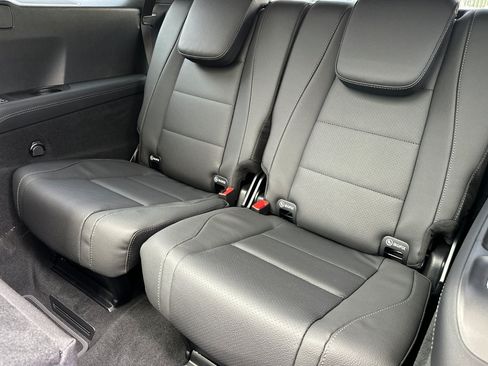 New 2026 Mercedes-Benz GLS 450 4MATIC image 14