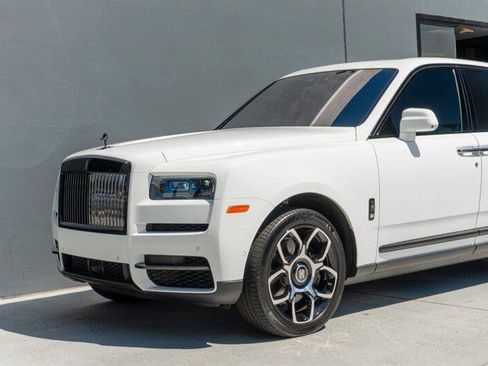 Used 2024 Rolls-Royce Cullinan Black Badge image 34