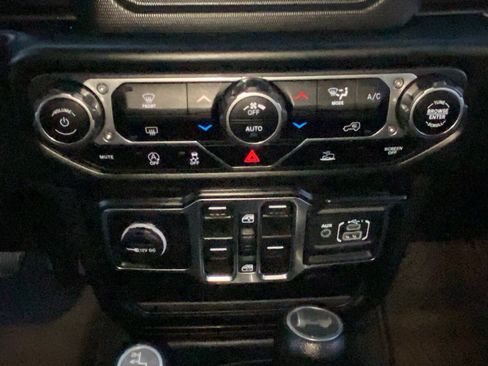 Certified 2022 Jeep Wrangler Unlimited Sport image 14