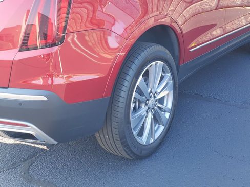 Used 2024 Cadillac XT5 Premium Luxury AWD/4WD image 11