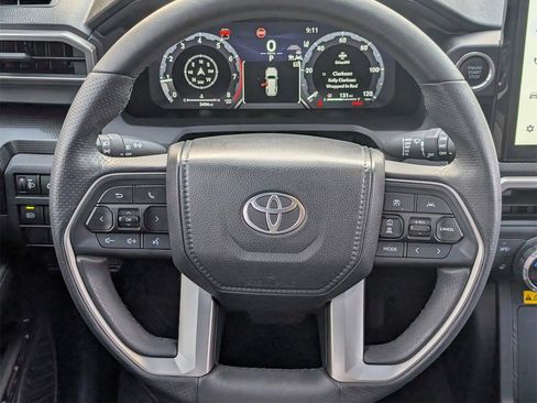 Used 2025 Toyota 4Runner Limited image 11