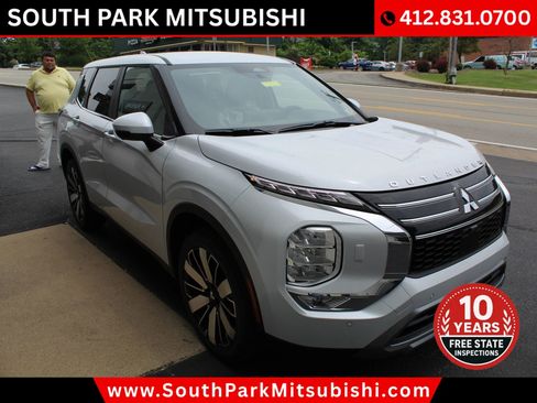 New 2025 Mitsubishi Outlander SE image 5