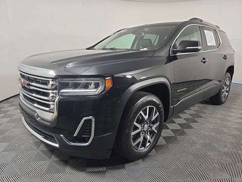 Used 2023 GMC Acadia SLT FWD image 2