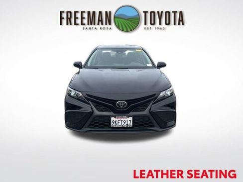 Used 2024 Toyota Camry SE image 3