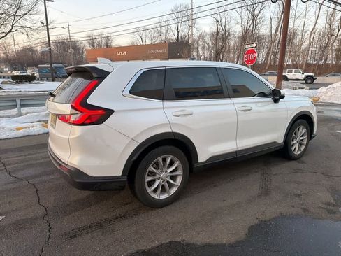 Used 2023 Honda CR-V EX image 11