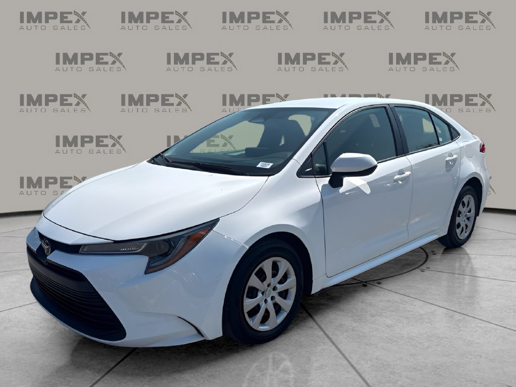 Used 2025 Toyota Corolla LE w/ Convenience Package FWD image 1
