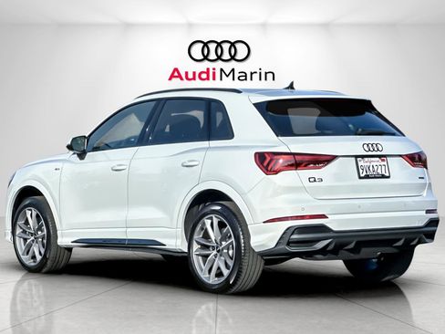 Used 2025 Audi Q3 2.0T Premium w/ Convenience Package image 3