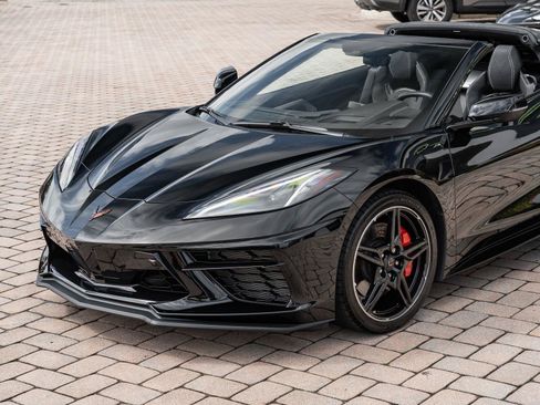 Used 2021 Chevrolet Corvette Stingray Premium Cpe w/ Z51 Performance Package RWD image 23