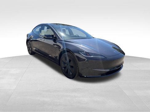 Used 2024 Tesla Model 3 Standard Range RWD image 7