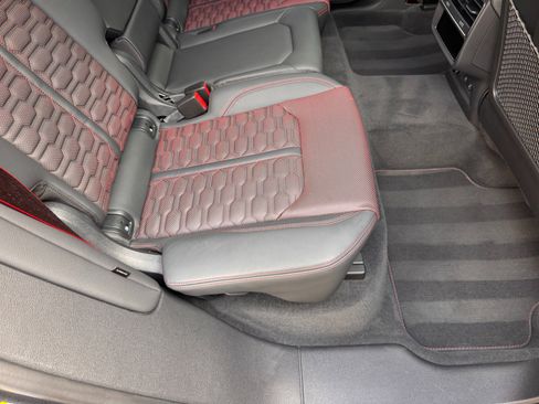 Used 2025 Audi RS Q8 performance image 66