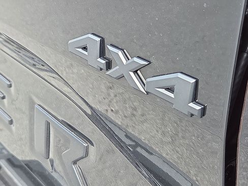 New 2026 Nissan Frontier SV image 24