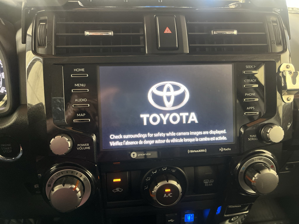 Used 2022 Toyota 4Runner TRD Off-Road AWD/4WD image 34