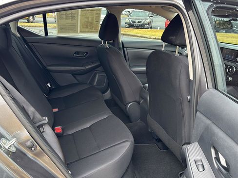 Used 2025 Nissan Sentra S image 11